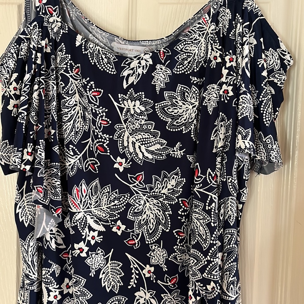 WESTPORT NAVY FLORAL TOP